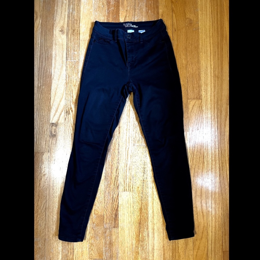 5/$20 or 2/$10!! Black High Rise Ankle Jeggings